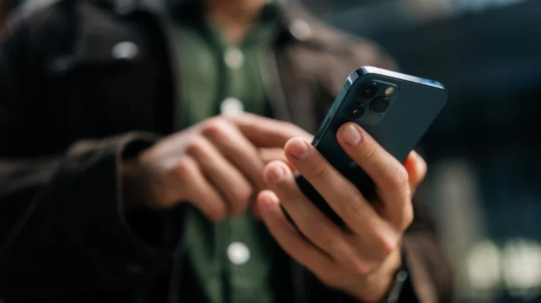 Еволюція iPhone: які функції Apple видалила за роки існування смартфона