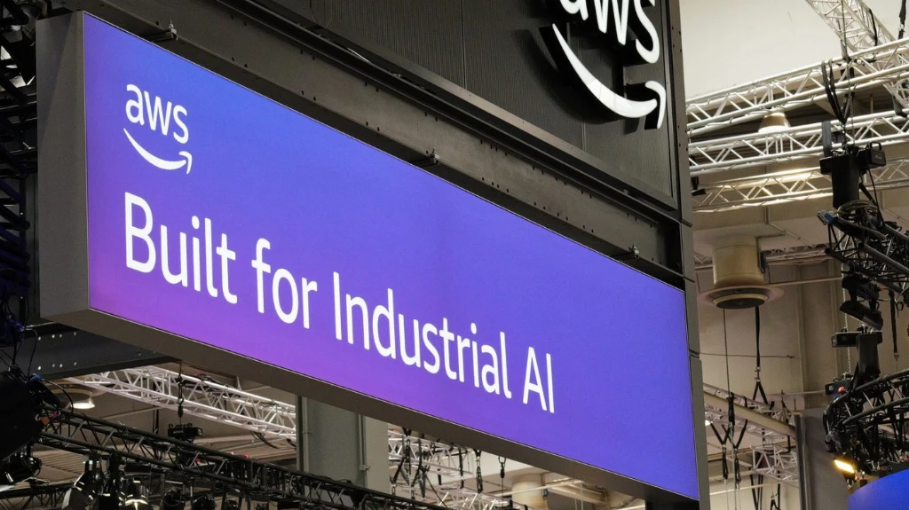 Amazon впроваджує нову мережеву архітектуру RNG для дата-центрів AWS